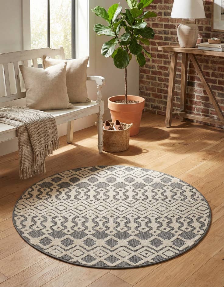 Detail image of 3' 3 x 3' 3 Arlo Round Rug
