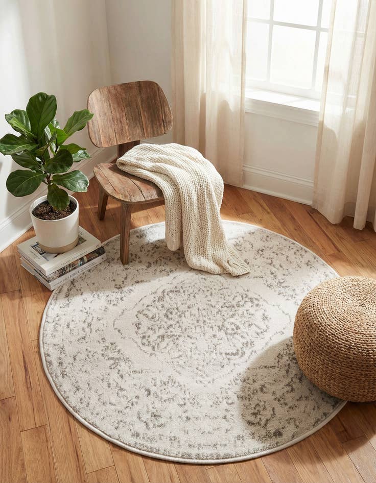 Detail image of 3' x 3' Oxford Round Rug