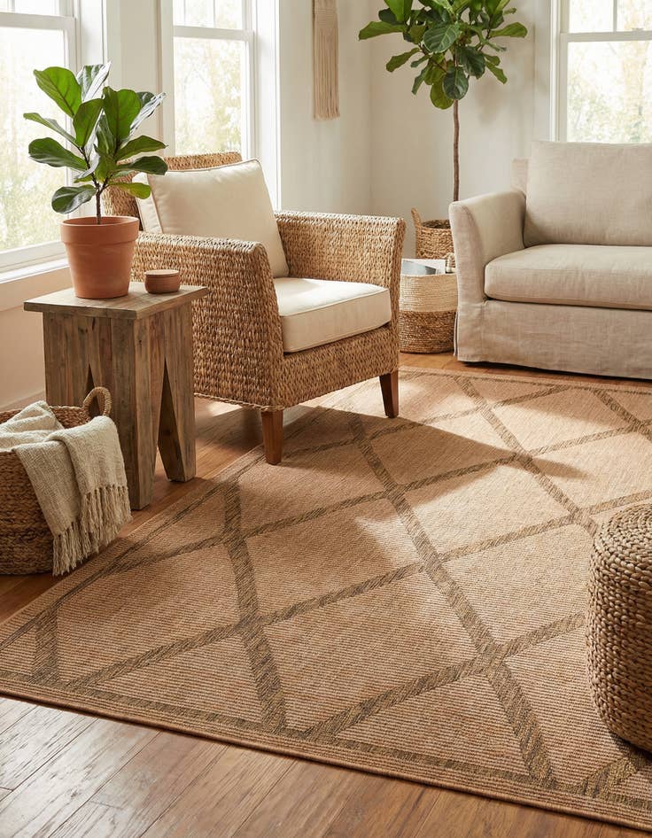 Detail image of 5' x 8' Washable Lattice Indoor / Outdoor Rug