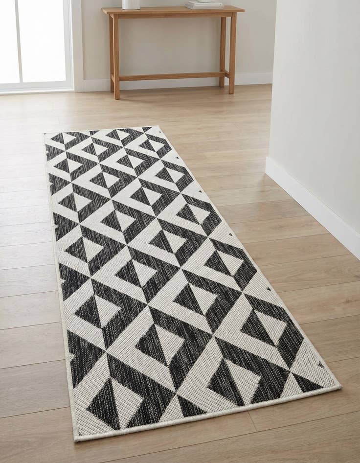 Detail image of 2' x 6' Washable Jill Zarin Napa Indoor / Outdoor Runner Rug