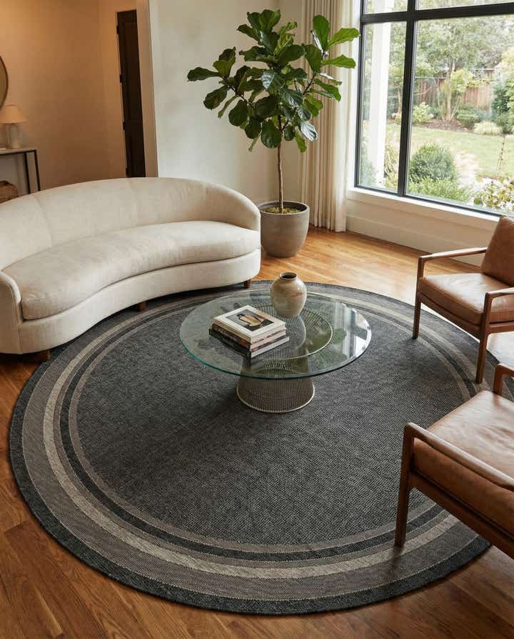13' x 13' Easy-Clean Border Indoor / Outdoor Round Rug