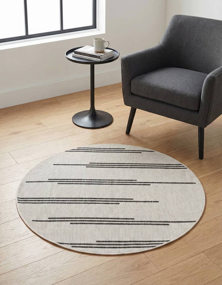 Detail image of 3' x 3' Easy-Clean Modern Indoor / Outdoor Round Rug