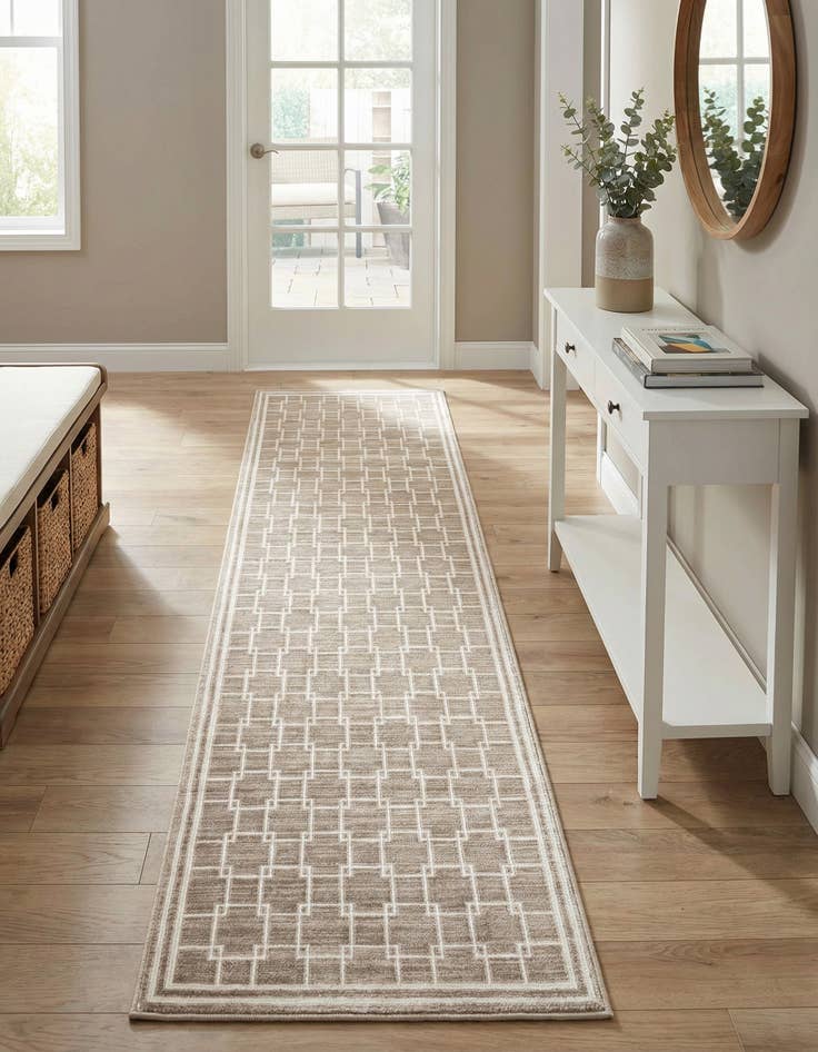 Detail image of 2' 7 x 10' Metropolitan Uptown Runner Rug