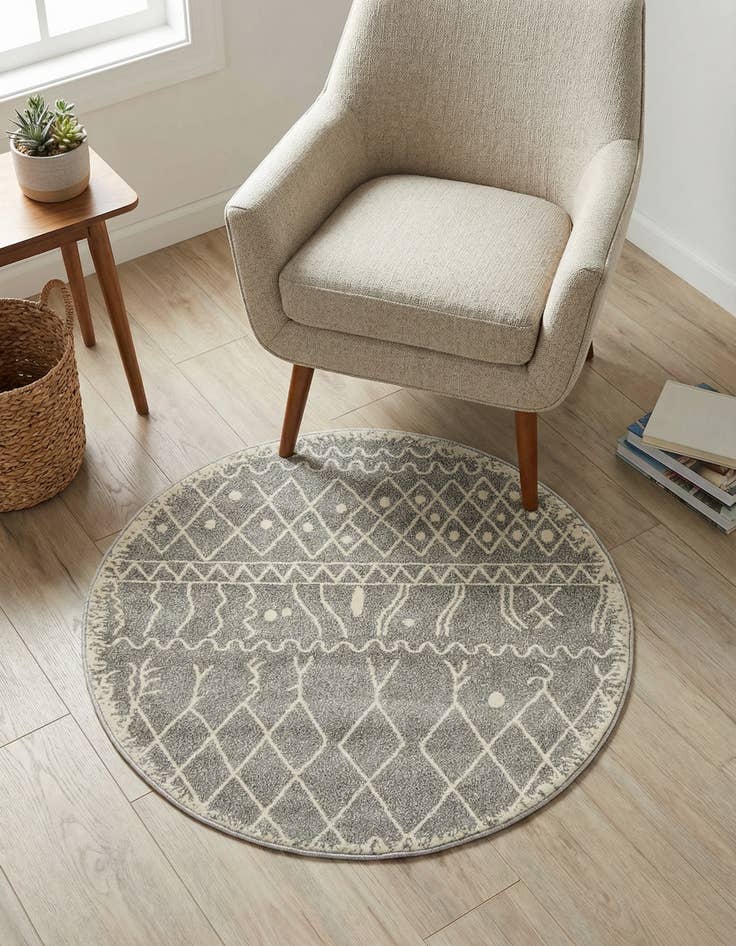 Detail image of 3' 3 x 3' 3 Titania Round Rug