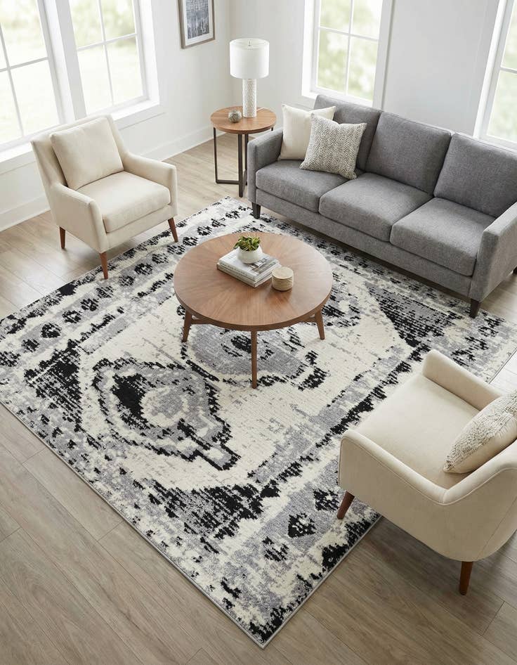 Detail image of 7' 10 x 7' 10 Tagine Square Rug