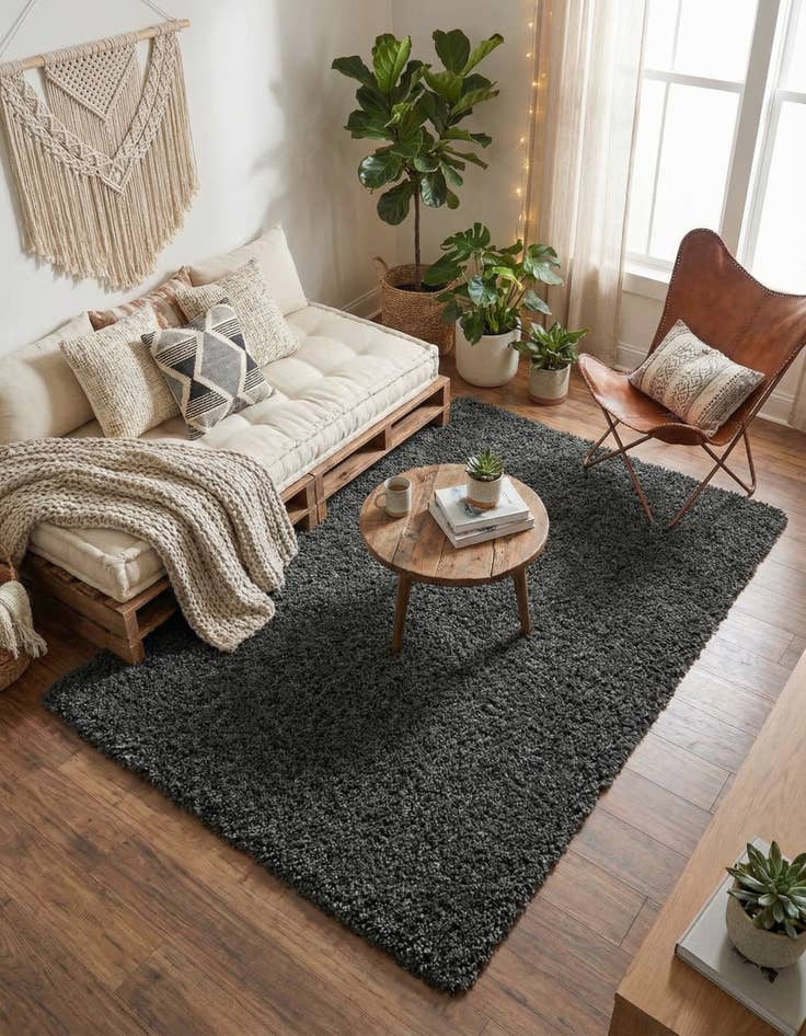 Detail image of 4' x 6' Zermatt Shag Rug