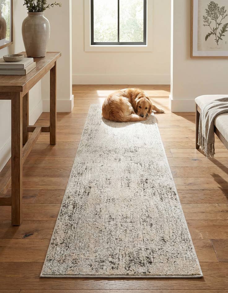 Detail image of 2' 7 x 10' Caspian Runner Rug