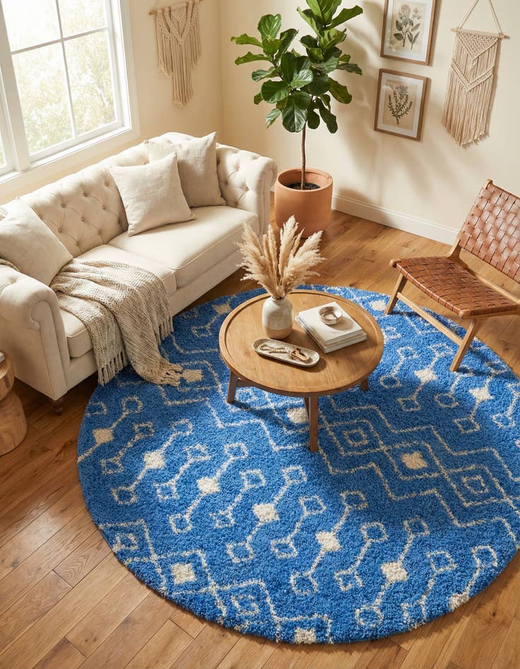 Detail image of  7' 10 x 7' 10 Moroccan Trellis Shag Round Rug