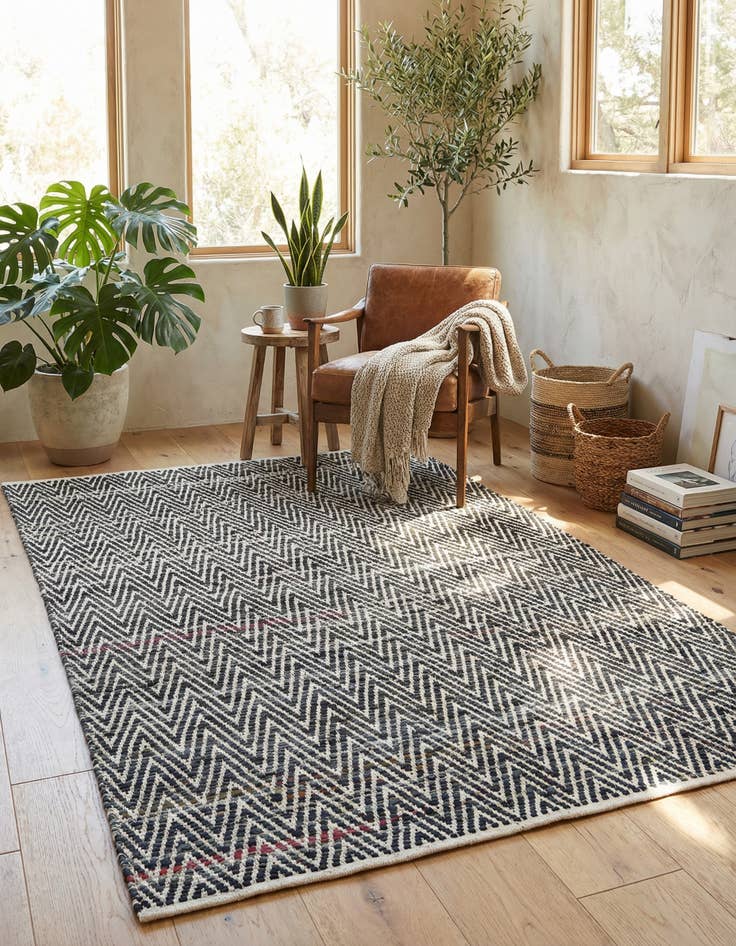 Detail image of 5' 1 x 8' Hand Woven Chindi Chevron Rug