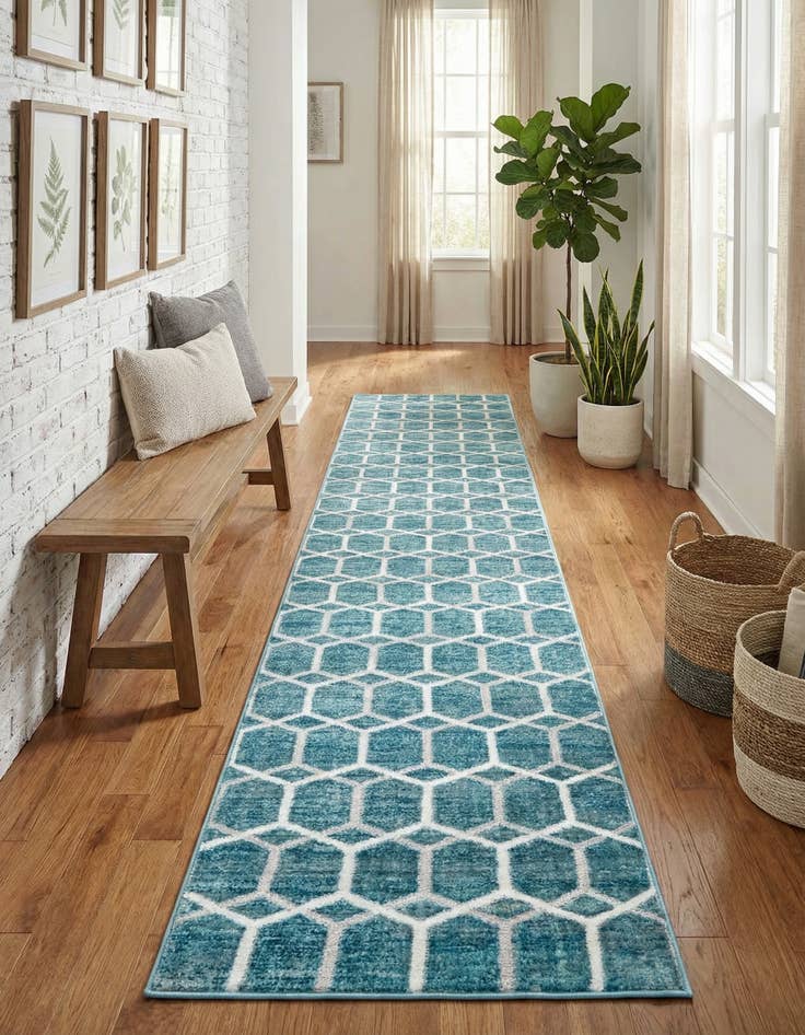 Detail image of 2' 7 x 16' 5 Lattice Trellis Runner Rug