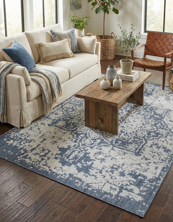 Detail image of 7' 10 x 10'  Washable Traditional Indoor / Outdoor Rug