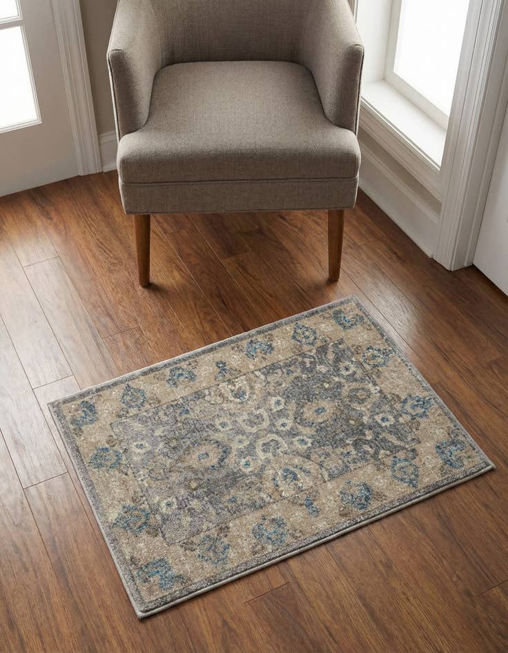 Detail image of 2' x 3' Viola Rug