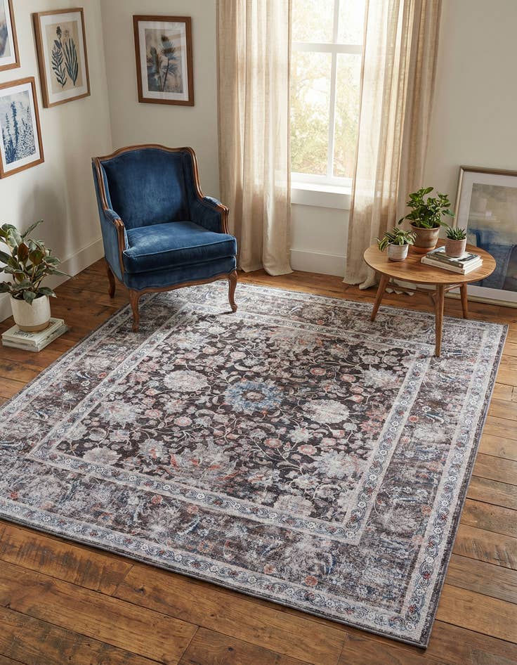 Detail image of 7' 10 x 7' 10 Yara Square Rug