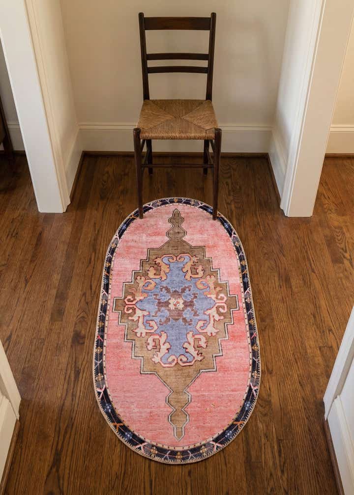 2' x 3' Washable Timeless Oval Rug