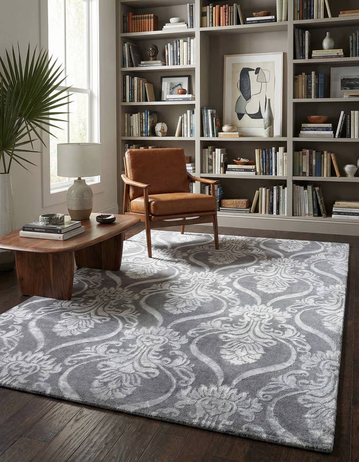 Detail image of 5' 1 x 8' Hand Knotted Darya Wool Rug