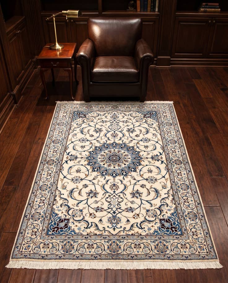 Detail image of 3' 3 x 4' 8 Hand Knotted Nain Rug