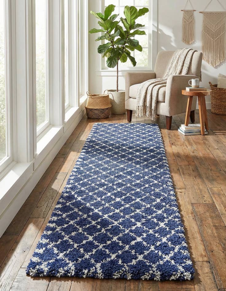 Detail image of 2' 7 x 10' Marrakesh Shag Runner Rug