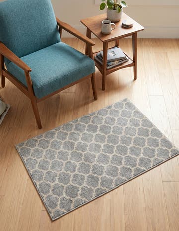 Light Gray Lattice Rug