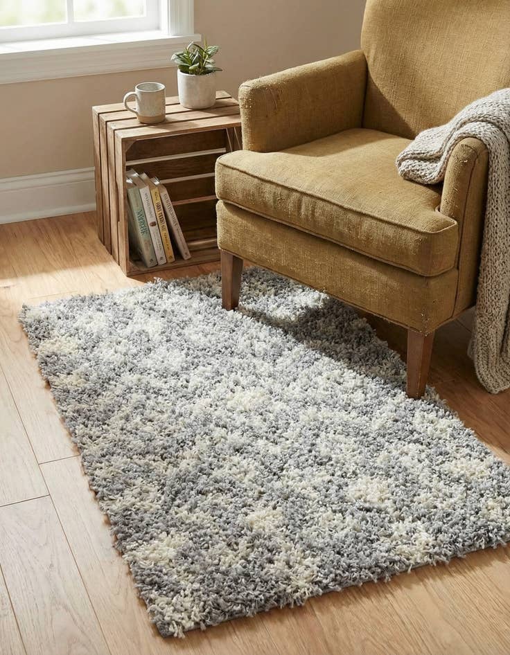 Detail image of 2' x 3' Moroccan Trellis Shag Rug