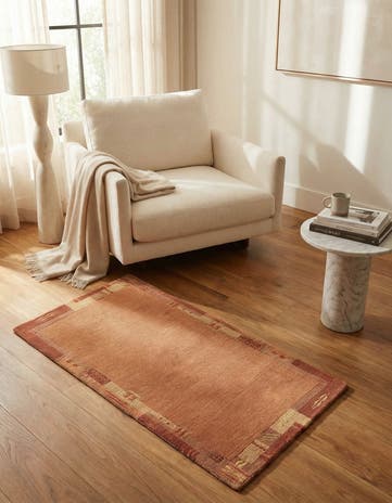 2' 5 x 4' 8 Hand Knotted Nepal Wool Rug