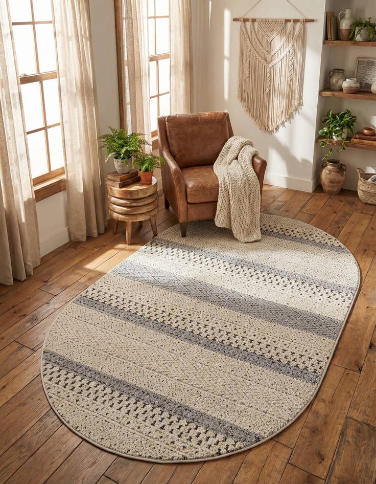 Detail image of 4' x 6' Arlo Oval Rug