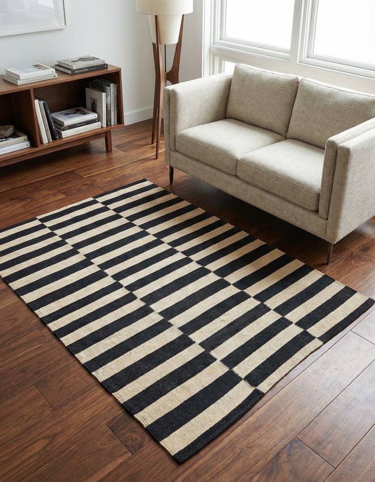 Detail image of 3' 5 x 4' 9 Hand Woven Kilim Modern Wool Rug