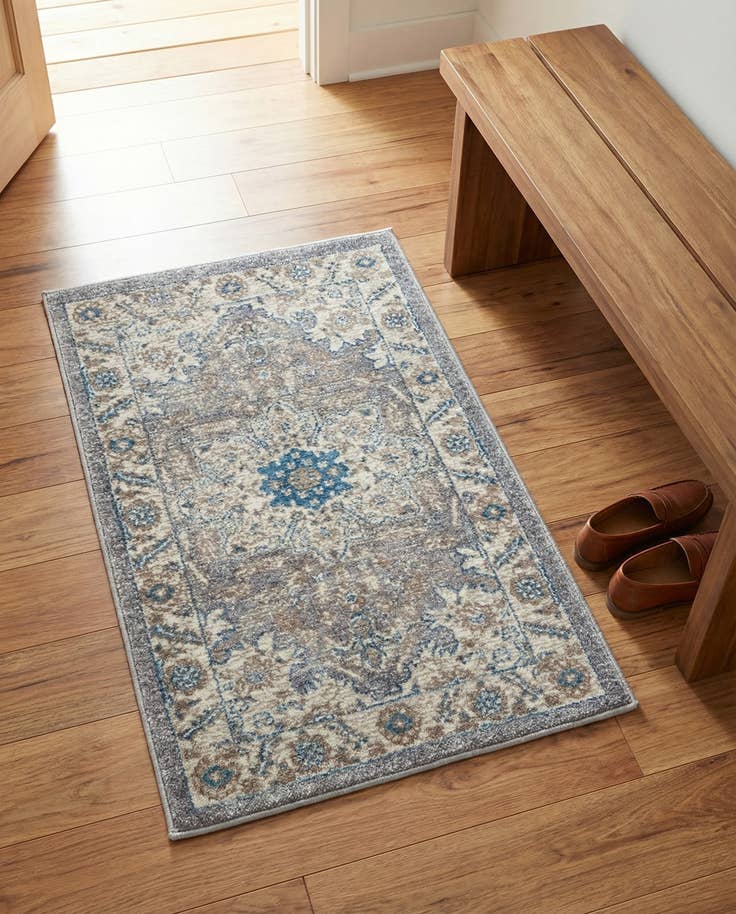Detail image of 2' x 3' Viola Rug