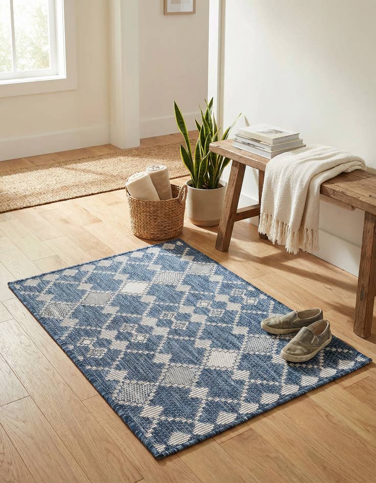 Detail image of  2' x 3'  Washable Lattice Indoor / Outdoor Rug