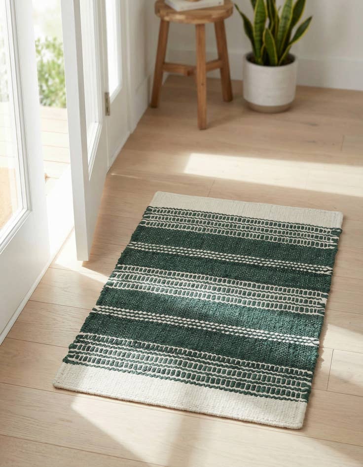 Detail image of 2' 2 x 3' 1 Hand Woven Lariat Rug