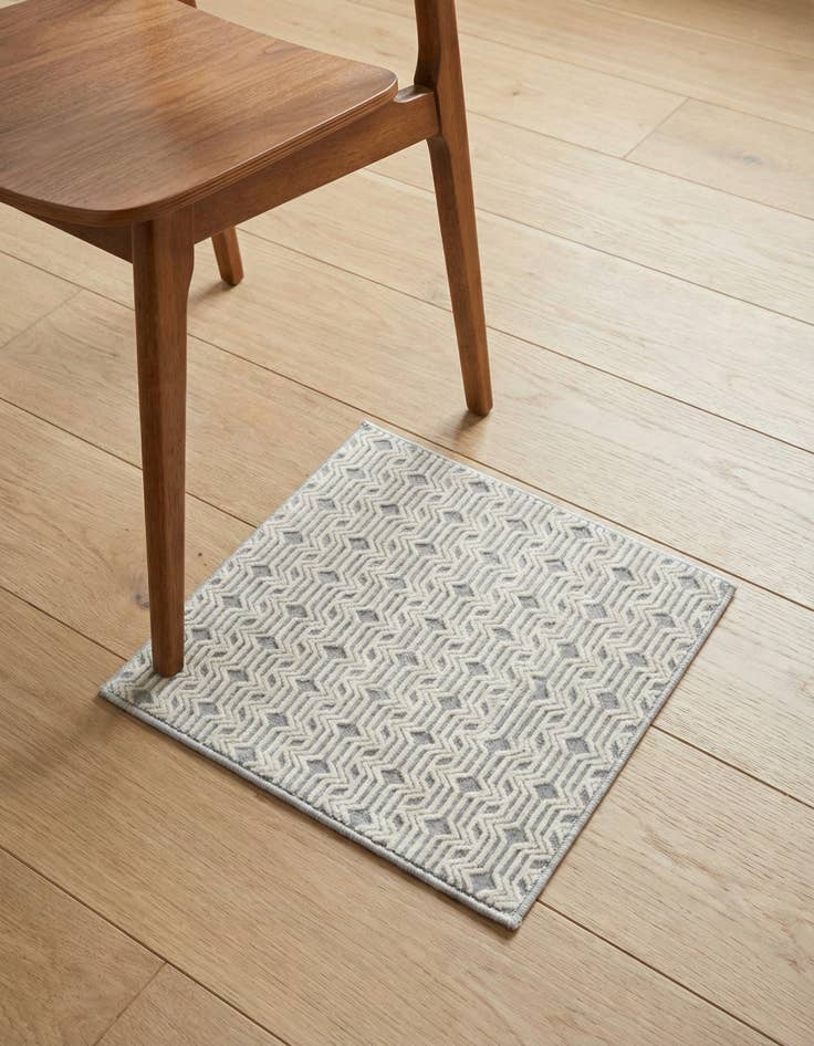 Detail image of 1' 4 x 1' 4 Vince Camuto Sample Rug