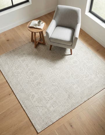 Light Gray Easy-Clean Aztec Indoor / Outdoor Square Rug