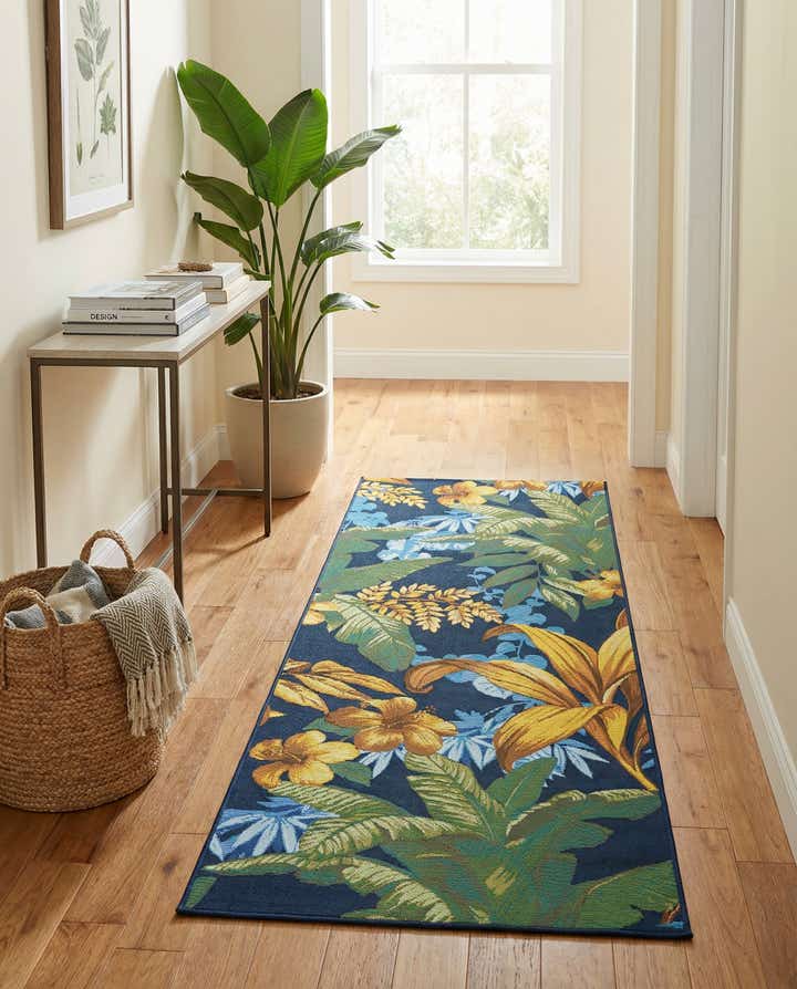 2' 7 x 7' Easy-Clean Botanical Indoor / Outdoor Runner Rug