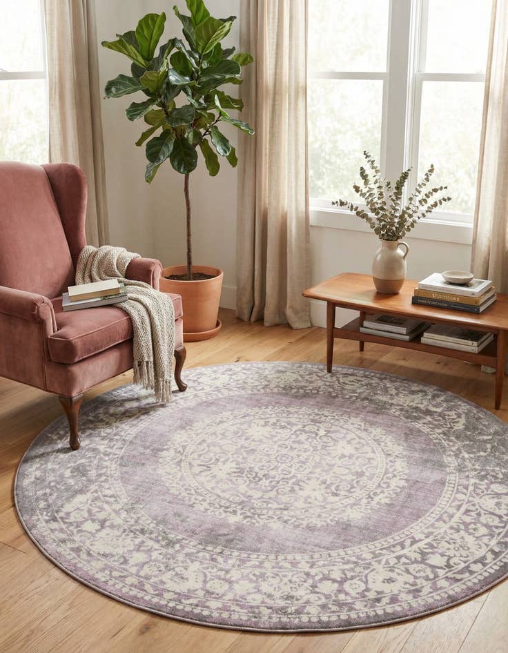 Detail image of 8' x 8' New Vintage Round Rug