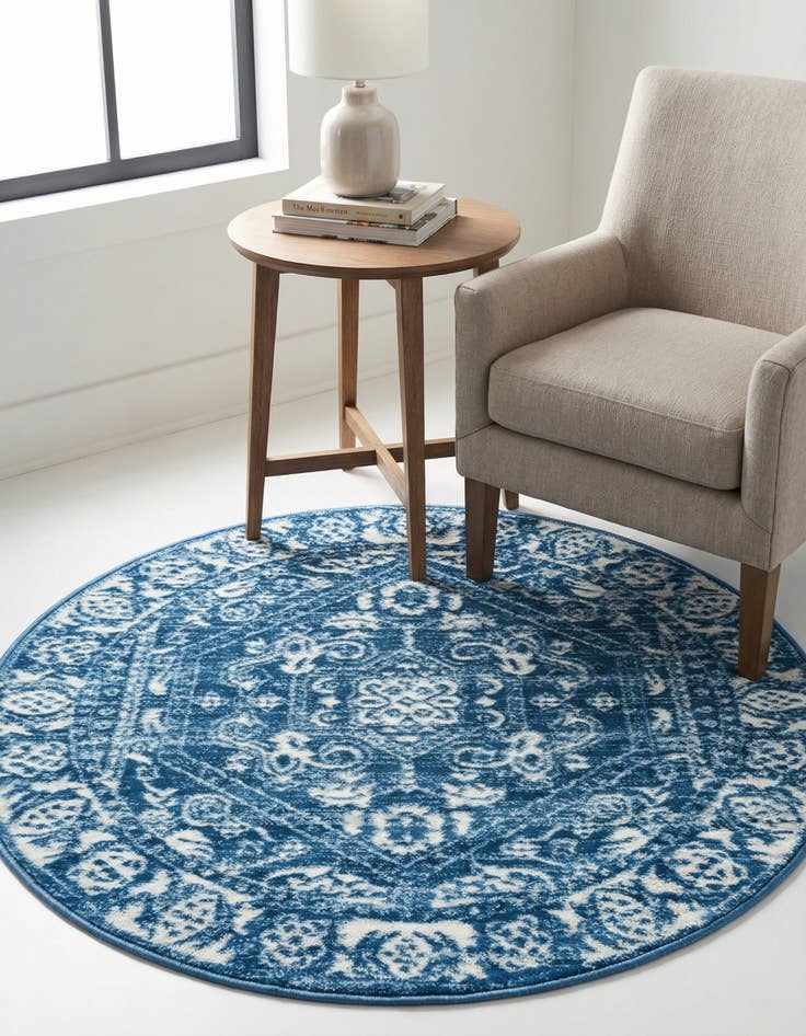 Detail image of 3' 3 x 3' 3 Boston Round Rug