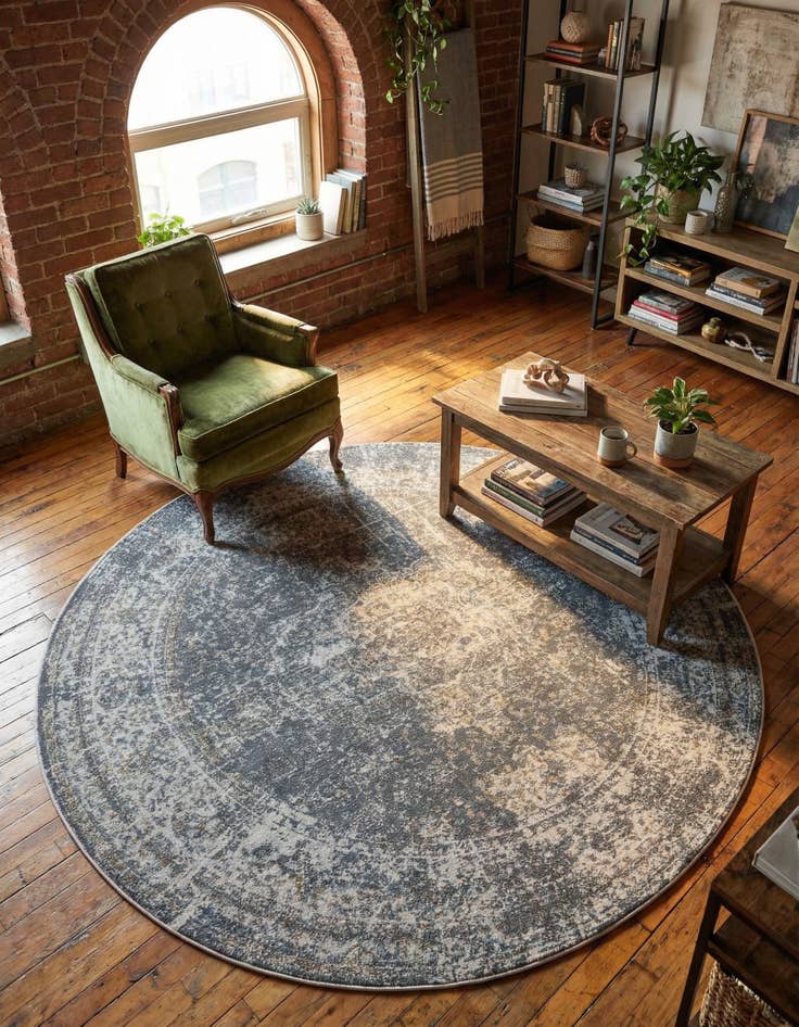 Detail image of 6' x 6' Santiago Round Rug