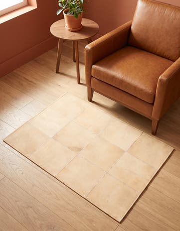 2' 1 x 3' 1 Cowhide Leather Rug