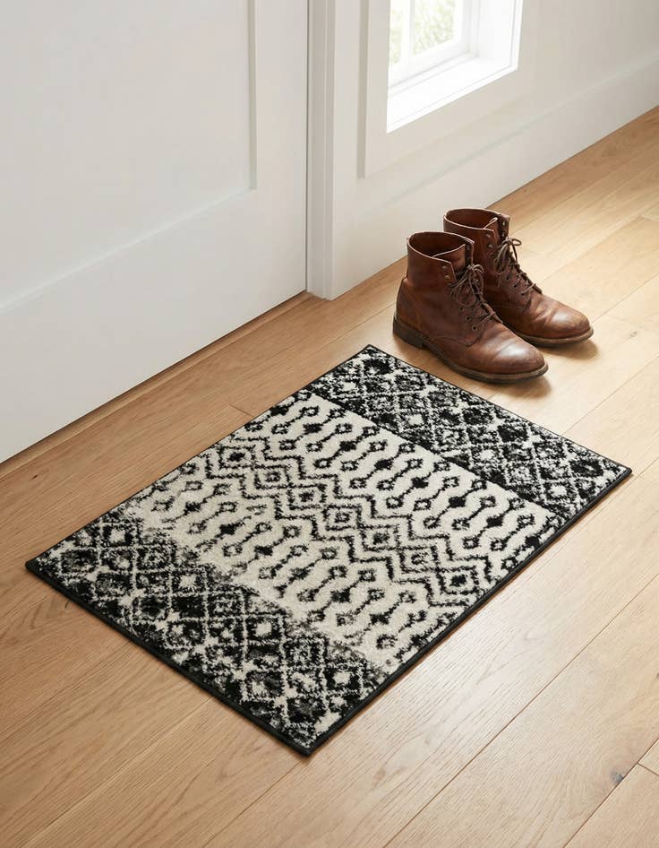 Detail image of 2' x 3' Moroccan Trellis Rug