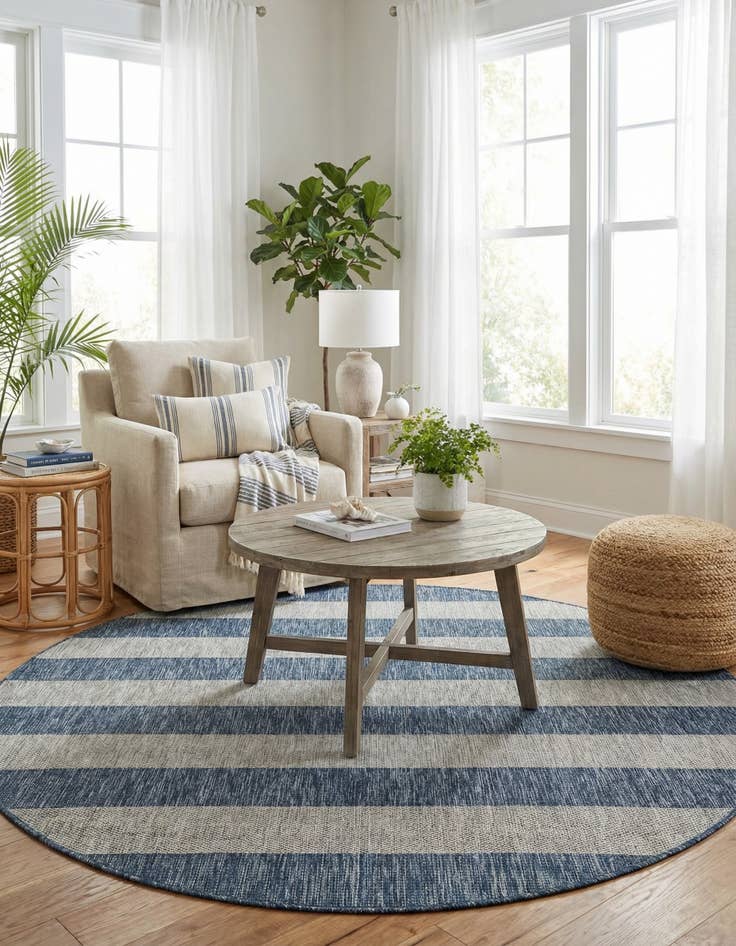 Detail image of 6' x 6' Easy-Clean Ribbon Indoor / Outdoor Round Rug