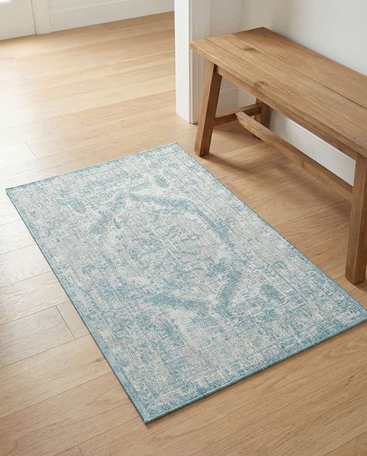 3' x 5' 3 Easy-Clean Traditional Indoor / Outdoor Rug