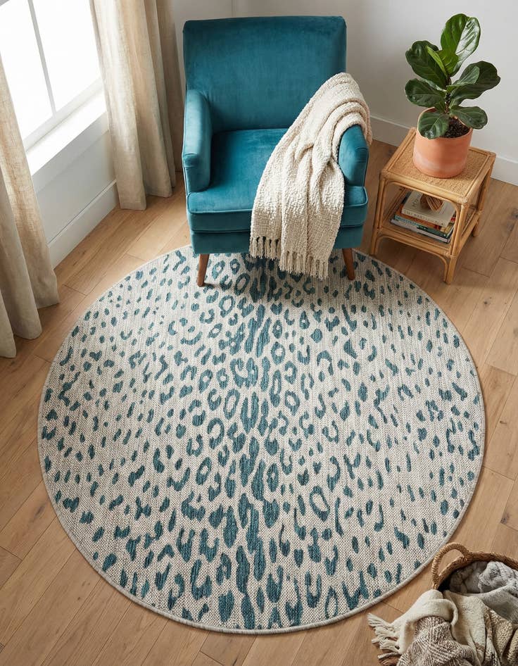 Detail image of 4' x 4'  Washable Safari Indoor / Outdoor Round Rug