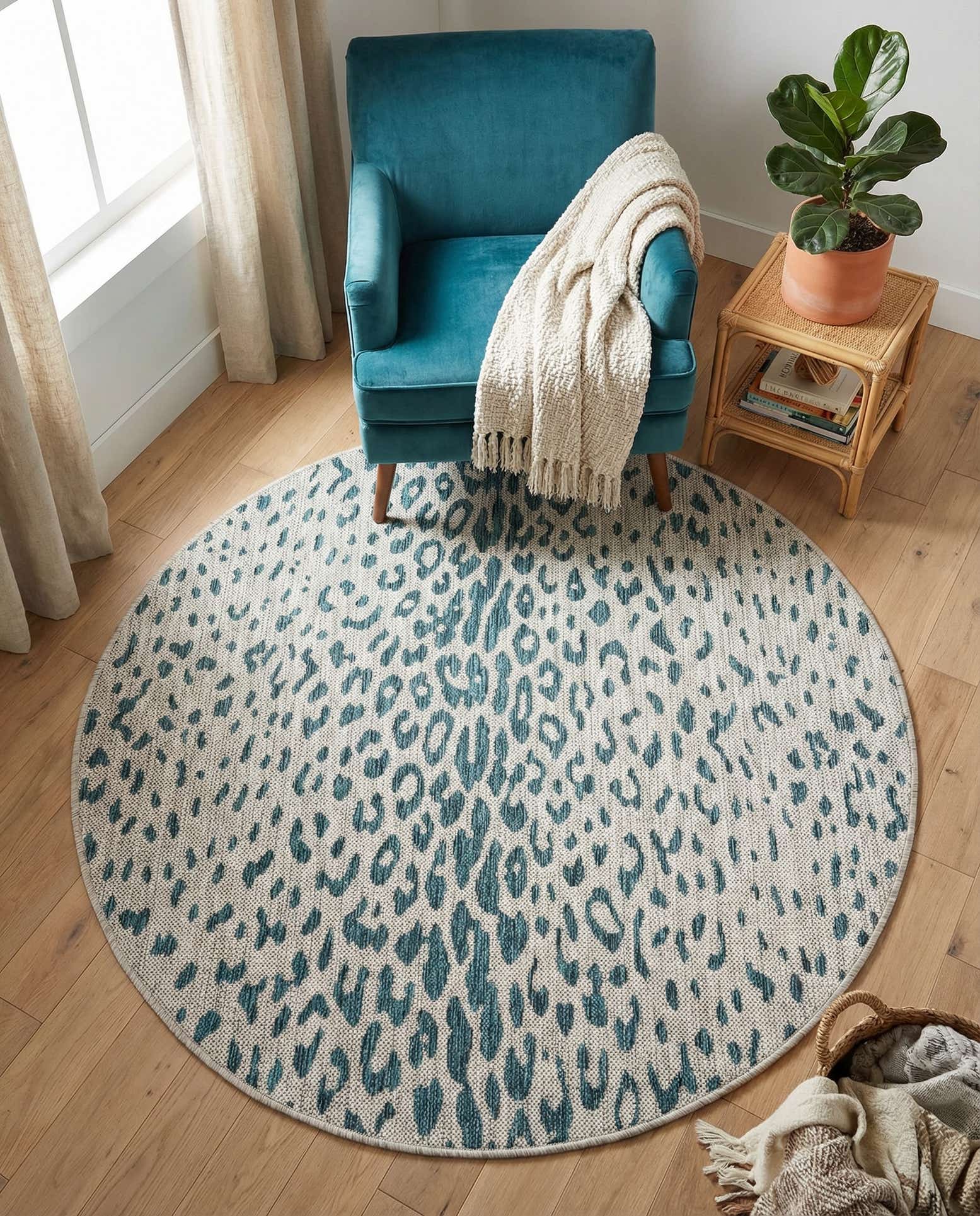 4' x 4' Easy-Clean Safari Indoor / Outdoor Round Rug