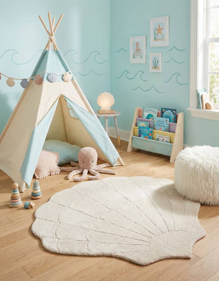 Detail image of 4' 1 x 5' 3 Playtime Kids Wool Freeform Rug