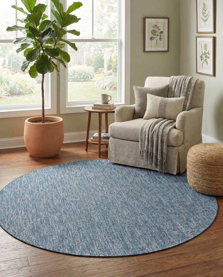 Detail image of 7' 10 x 7' 10 Easy-Clean Solid Indoor / Outdoor Round Rug