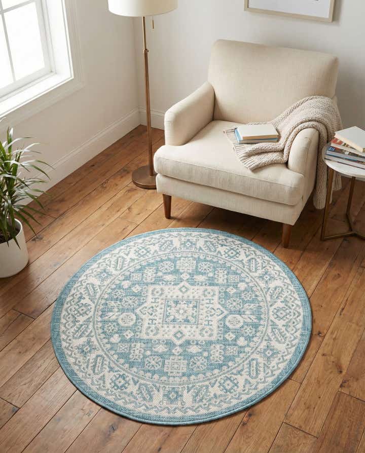 3' x 3' Easy-Clean Aztec Indoor / Outdoor Round Rug