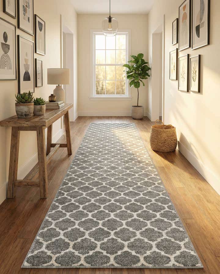 2' 7 x 13' Lattice Runner Rug
