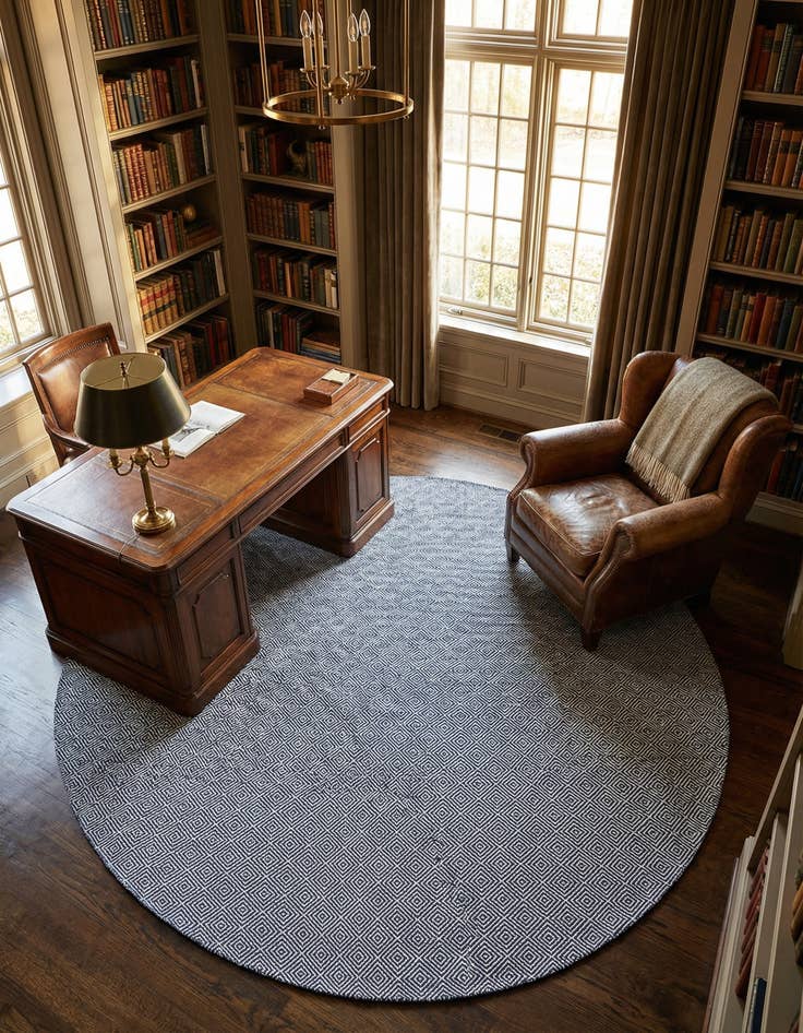 Detail image of 10' x 10'  Hand Woven Geo Trellis Flatweave Round Rug