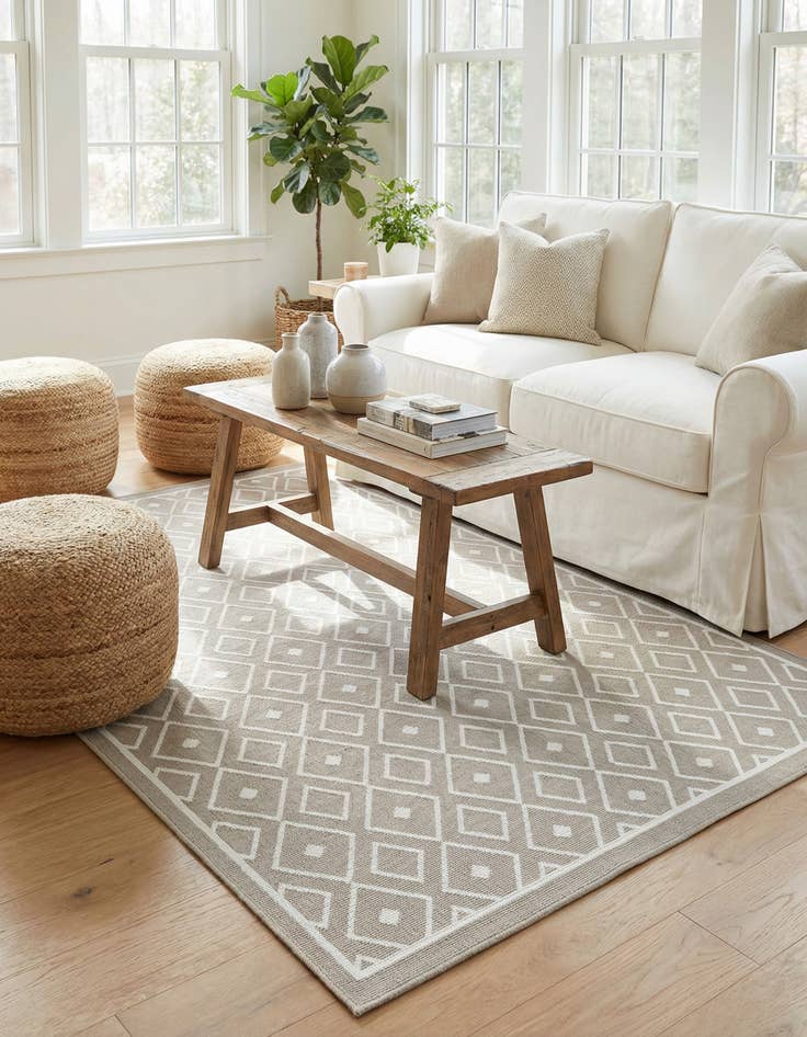 Detail image of 5' 3 x 8' Washable Lattice Indoor / Outdoor Rug