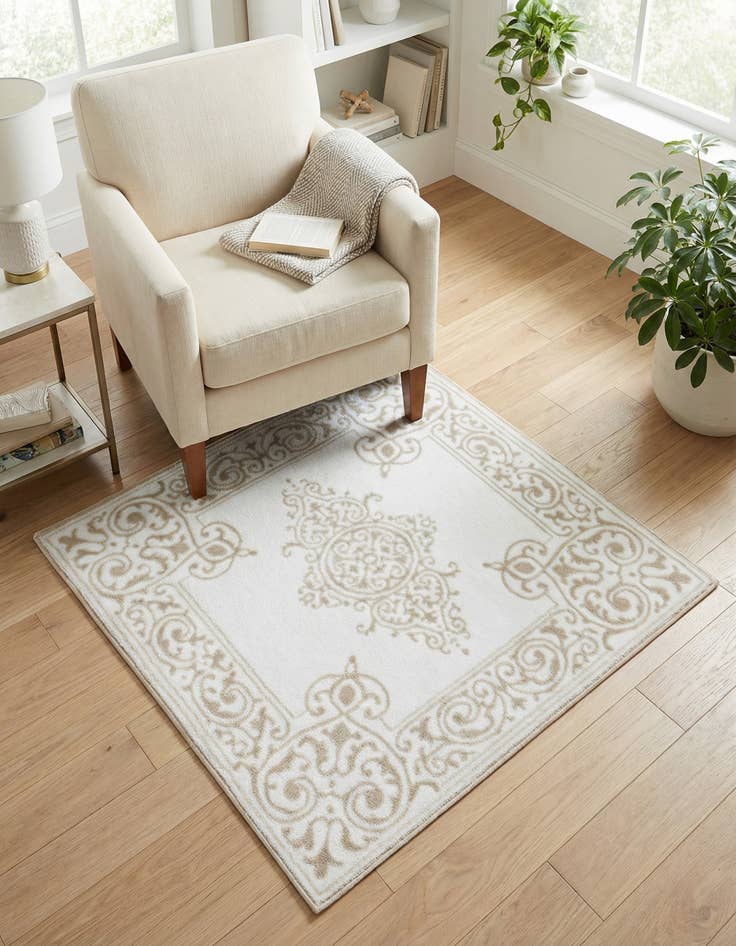 Detail image of 3' 3 x 3' 3 Hermitage Square Rug