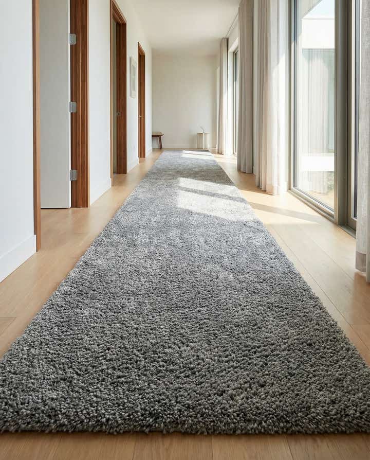 2' 7 x 20' Zermatt Shag Runner Rug