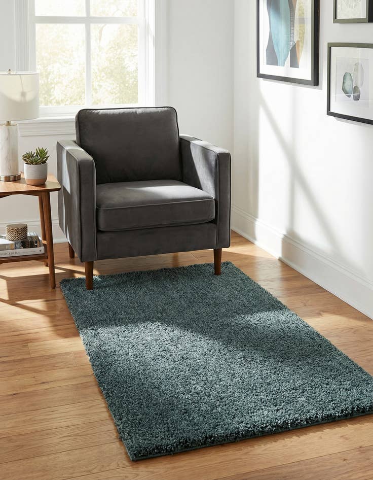 Detail image of 3' 3 x 5' 3 Jill Zarin Shaggy Chic Rug